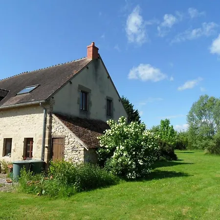 Les Houlins Holiday home Pouzy-Mesangy