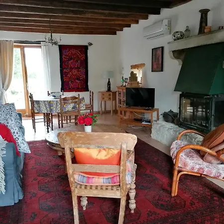 Holiday home Les Houlins *